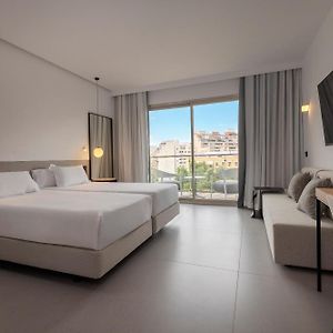 Camera con letto king size